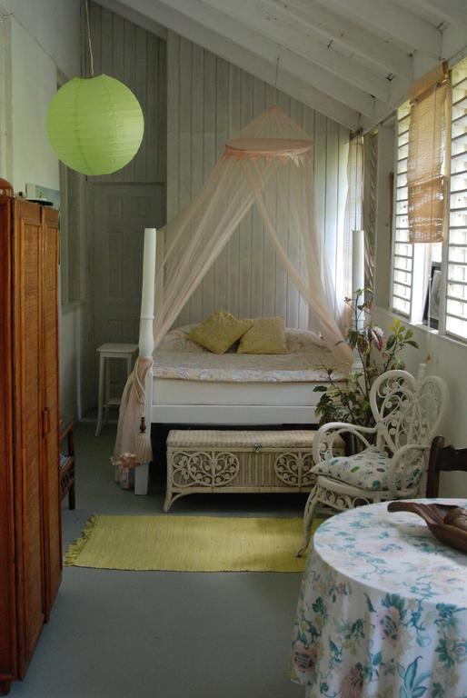 Charming Old World Apartment Bridgetown Exterior photo