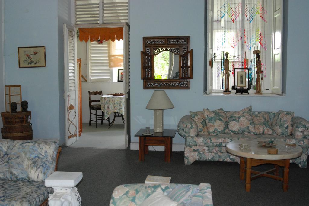 Charming Old World Apartment Bridgetown Exterior photo